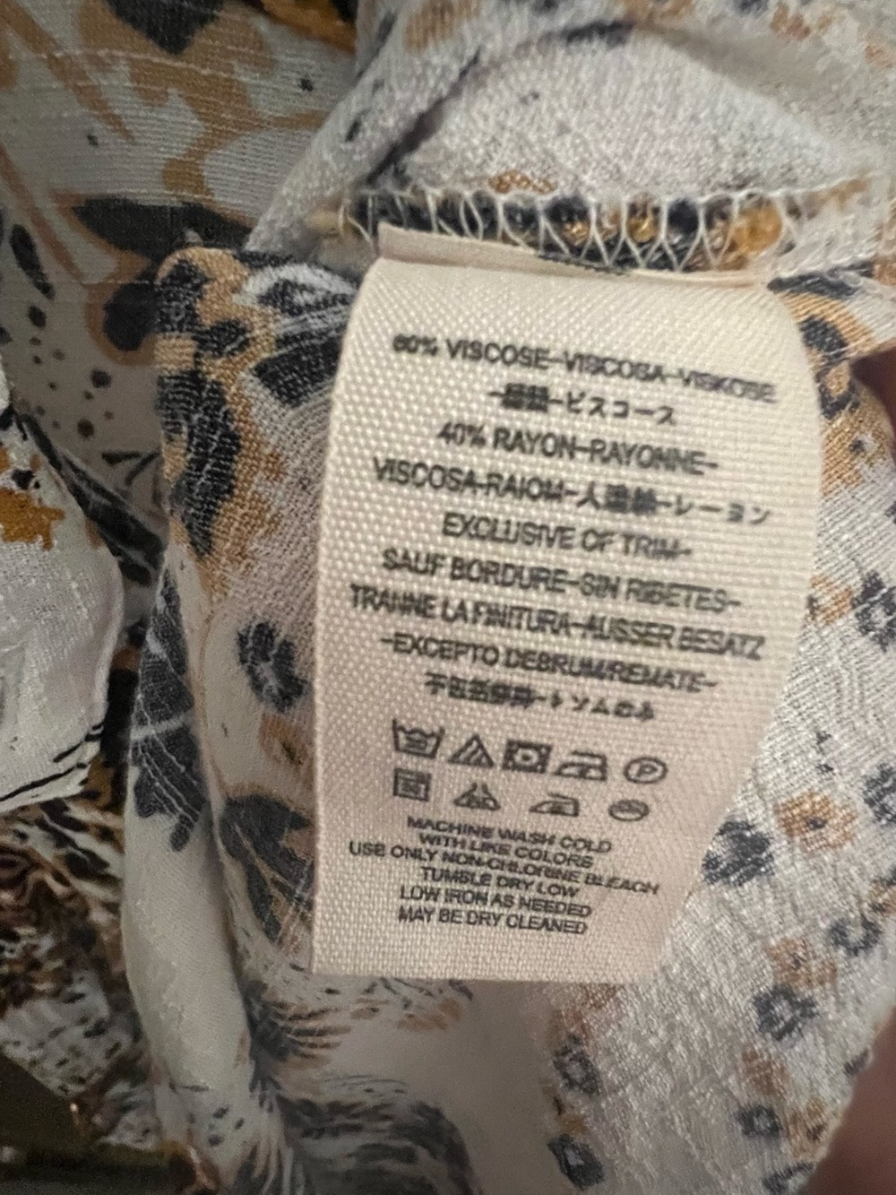 Free People Tough Love Floral Shirt
Long Sleeve Midi Length Wrap
Dress Size 2 - Picture 5 of 6